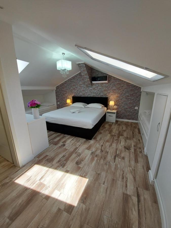 Kevin&Jessica Rooms Giarmata Εξωτερικό φωτογραφία