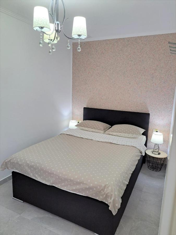 Kevin&Jessica Rooms Giarmata Εξωτερικό φωτογραφία