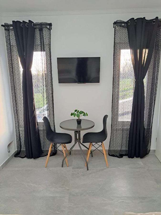 Kevin&Jessica Rooms Giarmata Εξωτερικό φωτογραφία