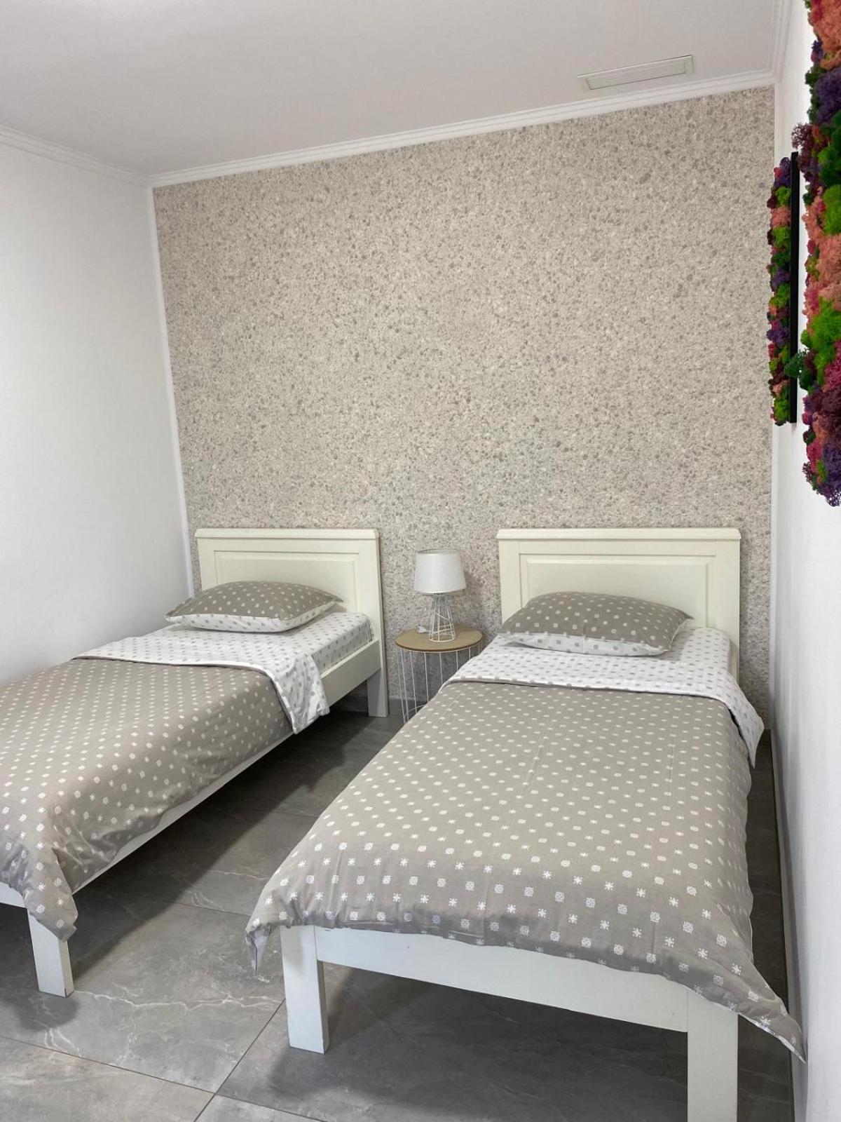 Kevin&Jessica Rooms Giarmata Εξωτερικό φωτογραφία