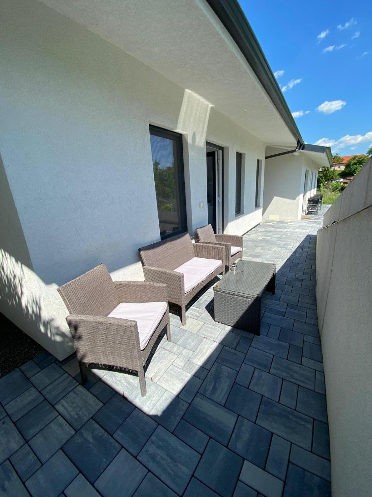 Kevin&Jessica Rooms Giarmata Εξωτερικό φωτογραφία